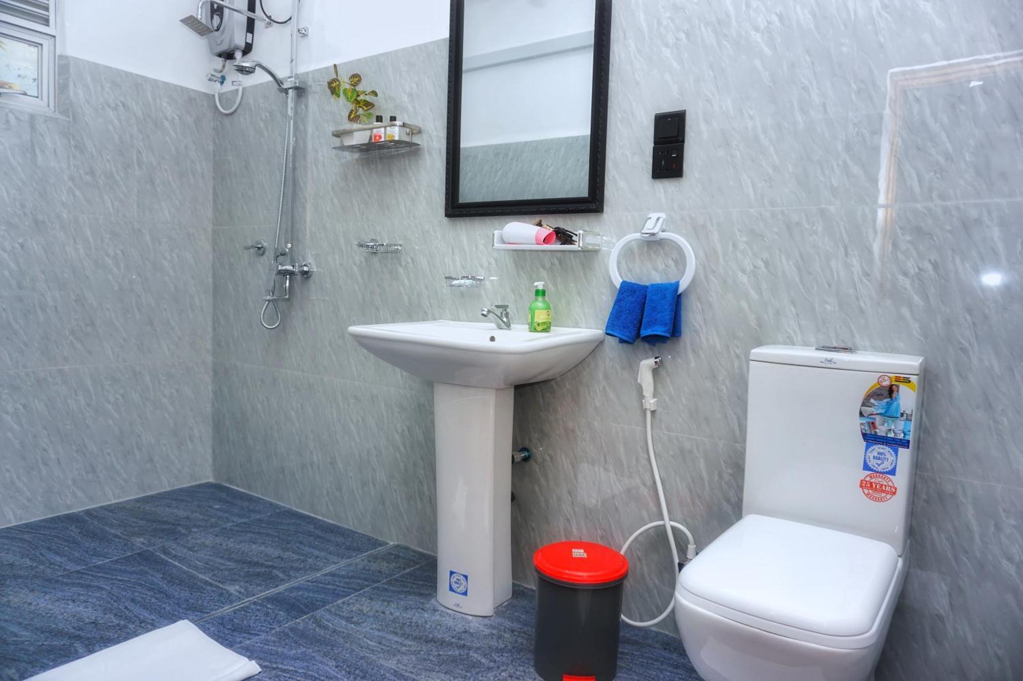 Sashini Homestay Сигирия Экстерьер фото